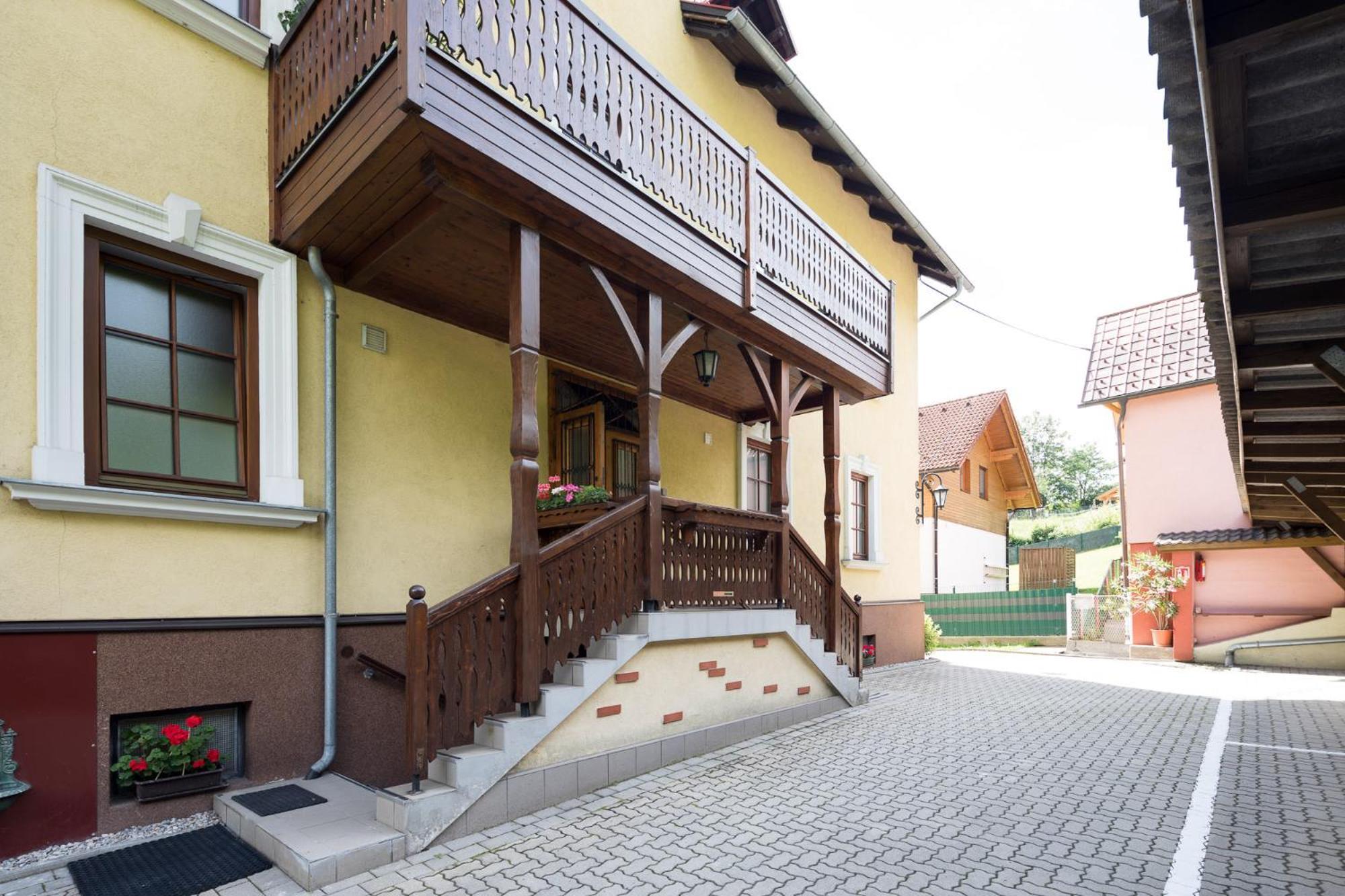 Villa Ganzstein Mürzzuschlag المظهر الخارجي الصورة